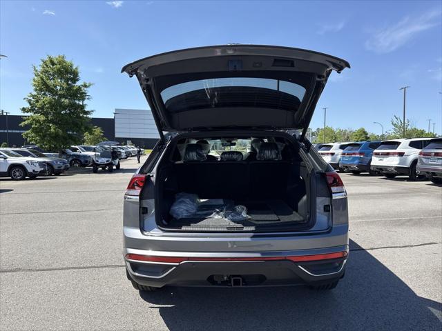 new 2025 Volkswagen Atlas Cross Sport car, priced at $43,204