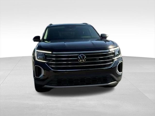 new 2024 Volkswagen Atlas car, priced at $38,770