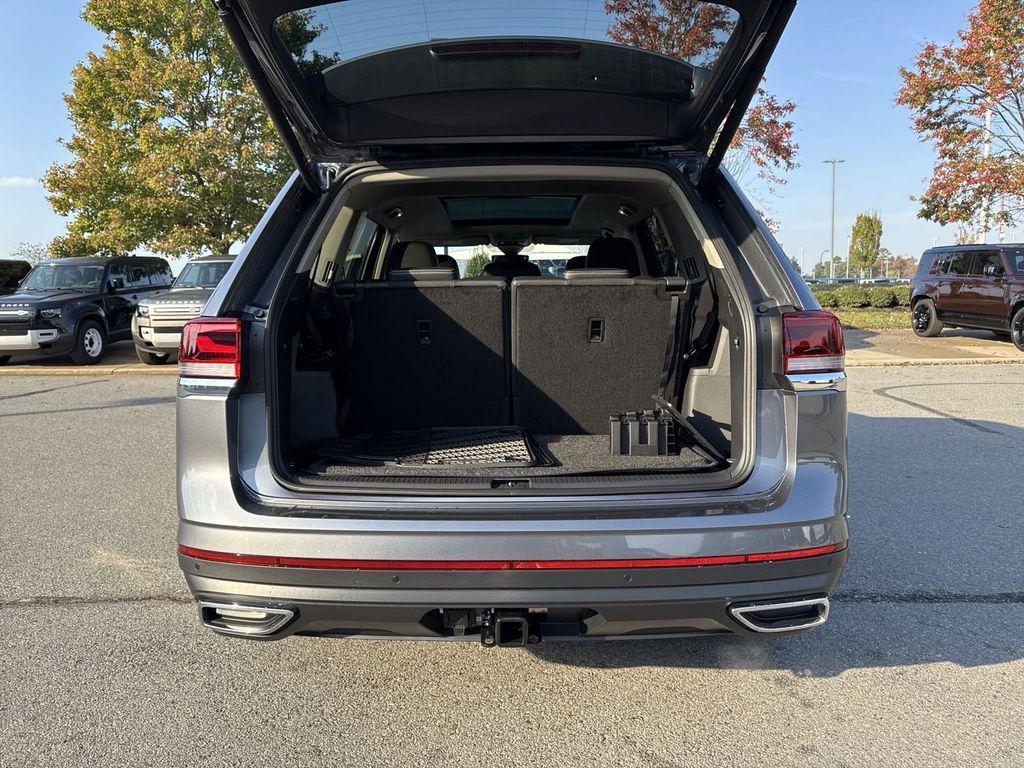 new 2025 Volkswagen Atlas car, priced at $48,200