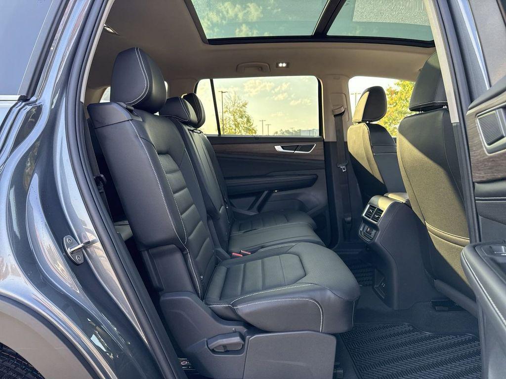 new 2025 Volkswagen Atlas car, priced at $48,200