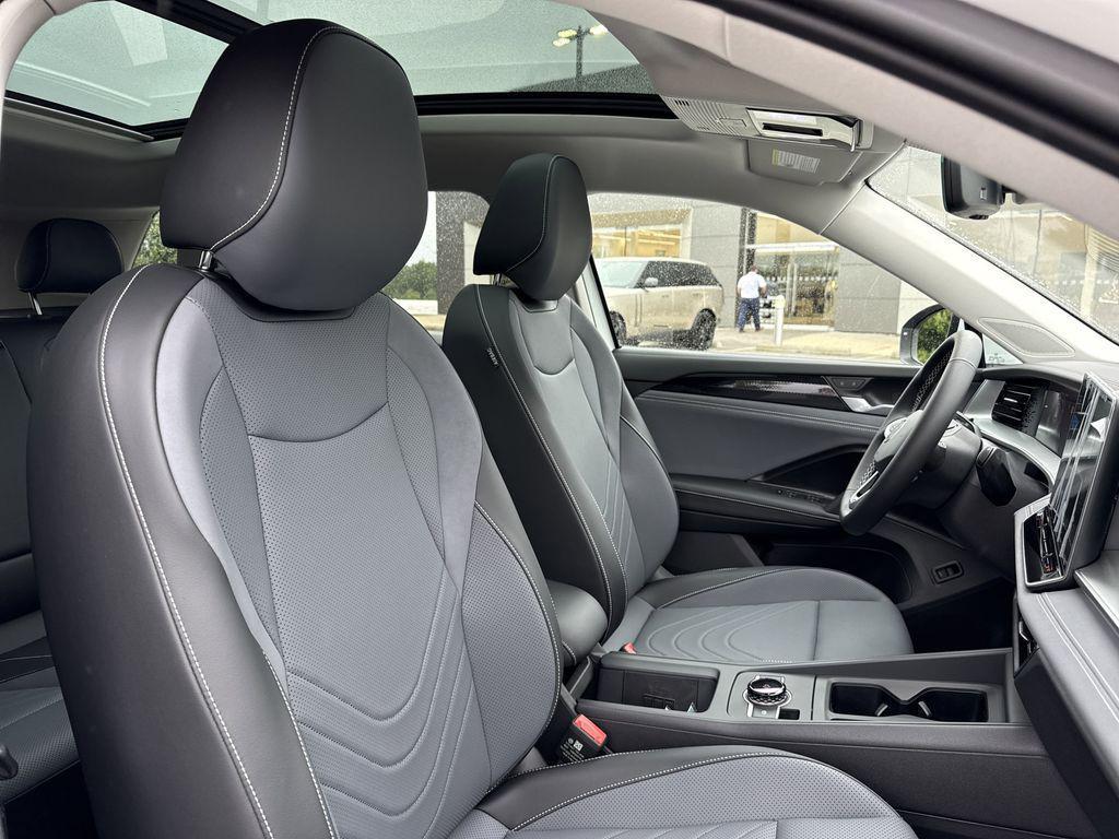 new 2025 Volkswagen Tiguan car, priced at $37,026