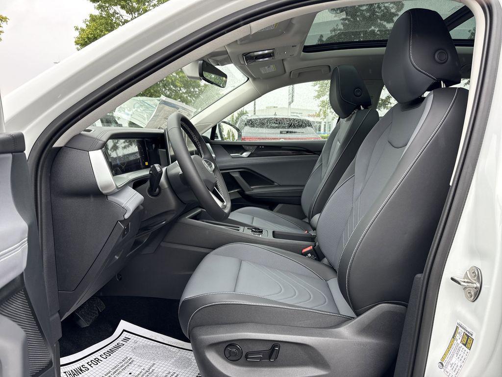 new 2025 Volkswagen Tiguan car, priced at $37,026