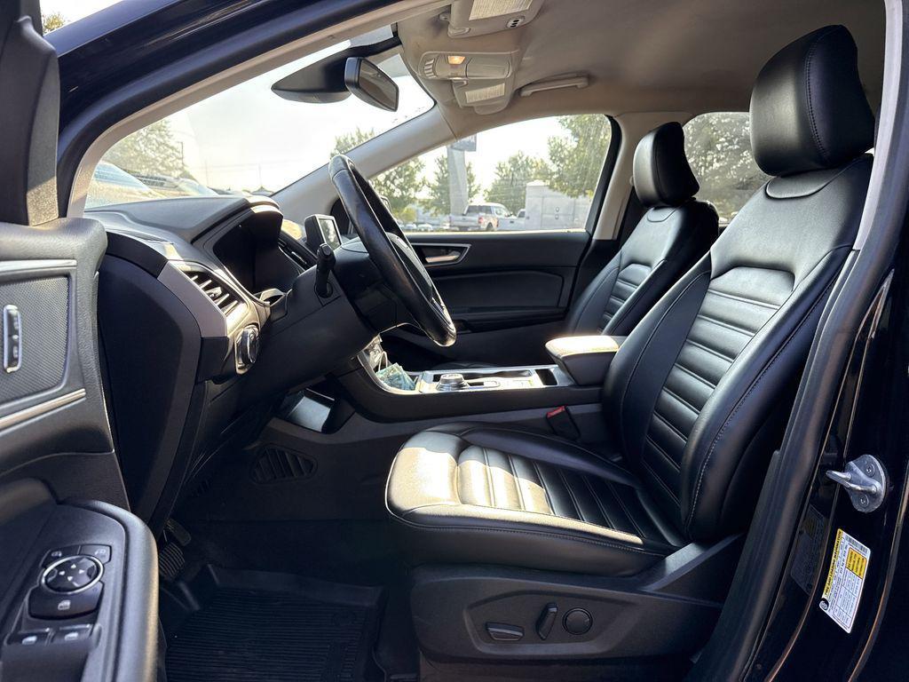 used 2022 Ford Edge car, priced at $18,500