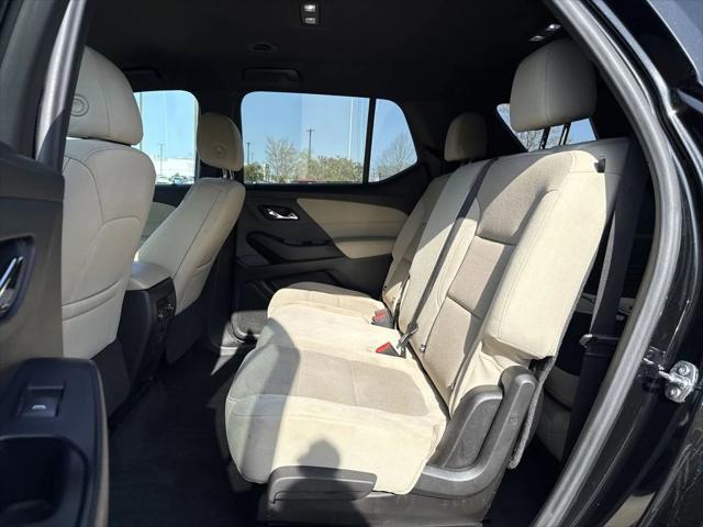 used 2022 Chevrolet Traverse car, priced at $23,000