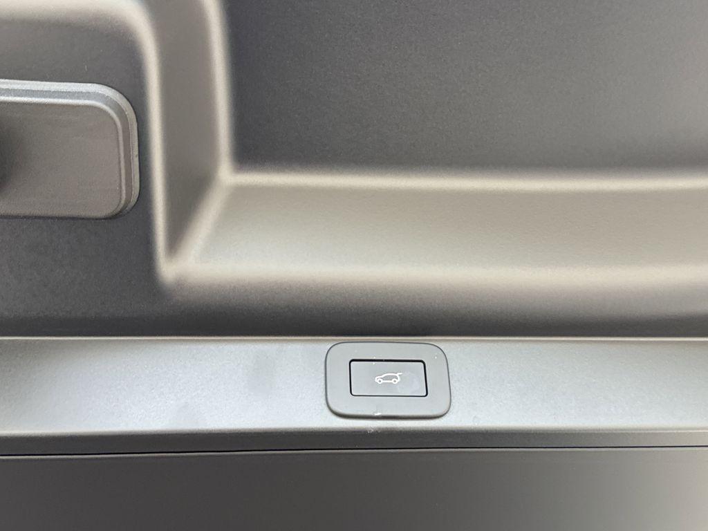 new 2025 Land Rover Range Rover car, priced at $148,605