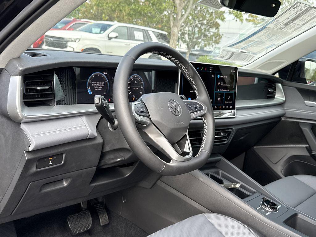 new 2025 Volkswagen Tiguan car, priced at $34,277