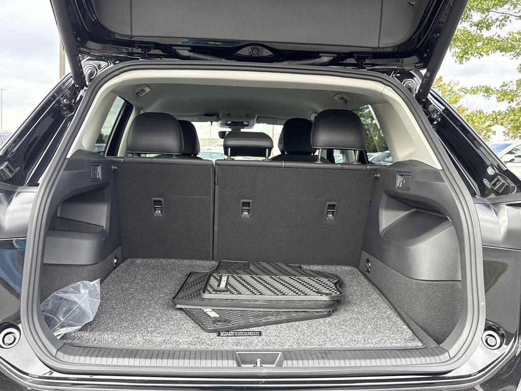 new 2025 Volkswagen Tiguan car, priced at $34,277