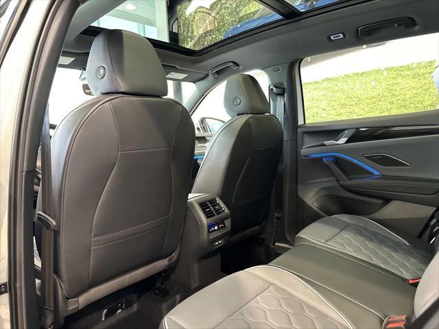 new 2025 Volkswagen Tiguan car, priced at $42,176
