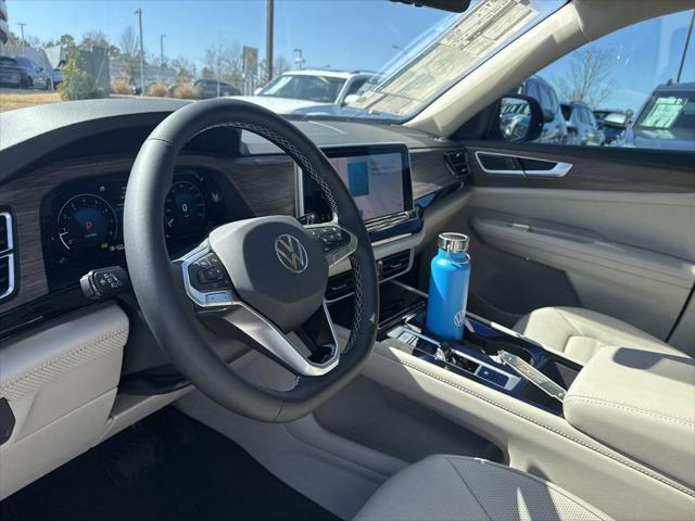 new 2025 Volkswagen Atlas car, priced at $46,572