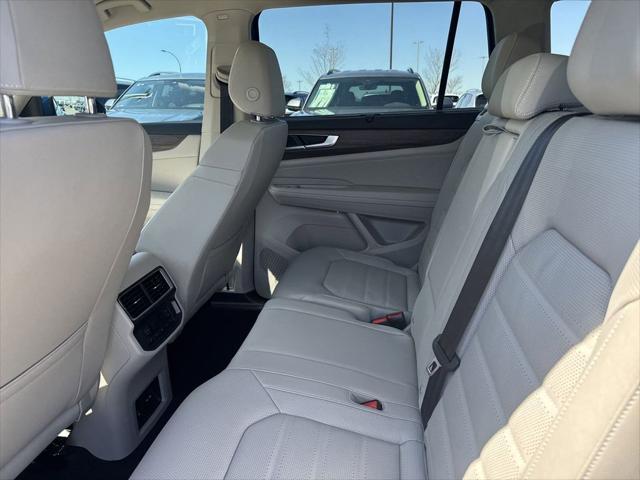 new 2025 Volkswagen Atlas car, priced at $46,572