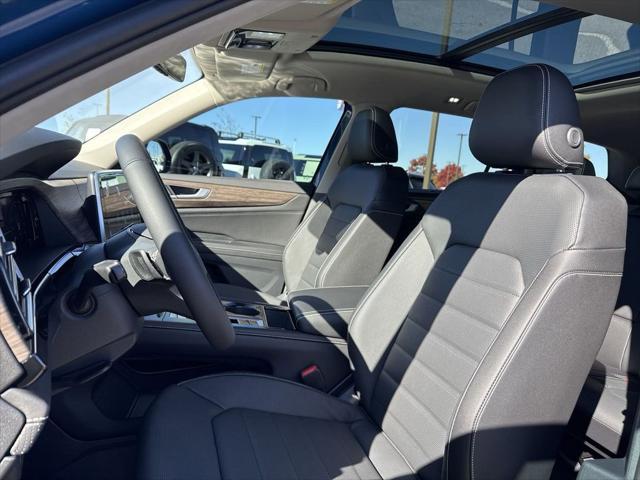 new 2025 Volkswagen Atlas car, priced at $47,072