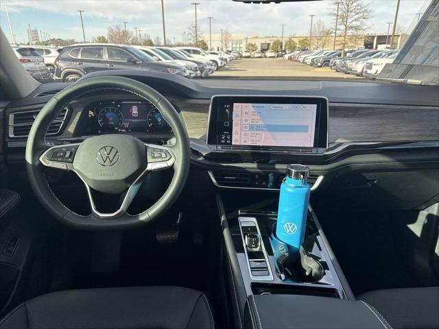 new 2025 Volkswagen Atlas car, priced at $47,009