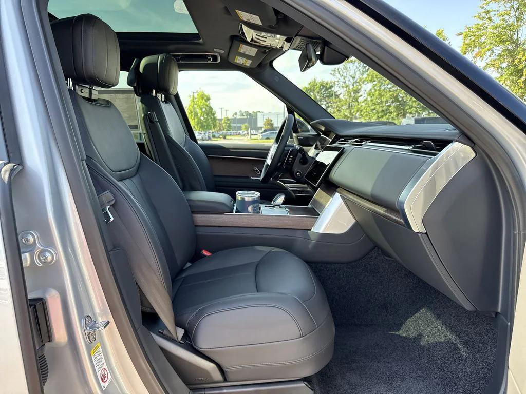 new 2025 Land Rover Range Rover car, priced at $116,495