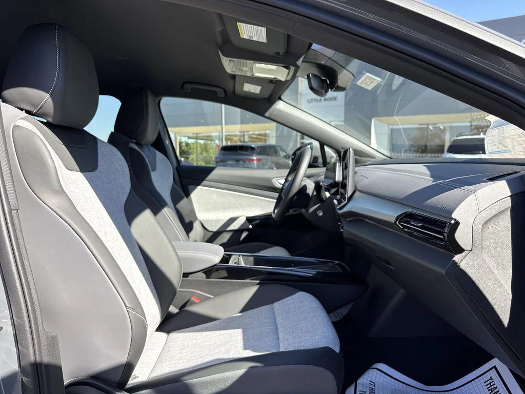 new 2025 Volkswagen ID.4 car, priced at $47,500