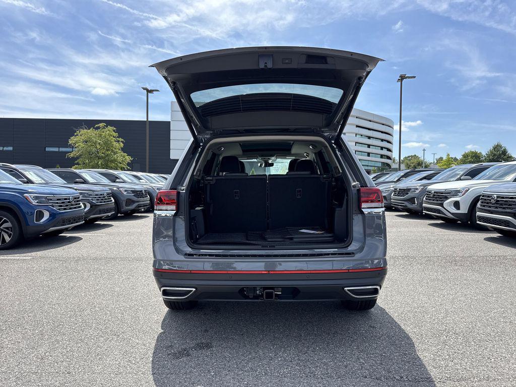 new 2026 Volkswagen Atlas car, priced at $49,181