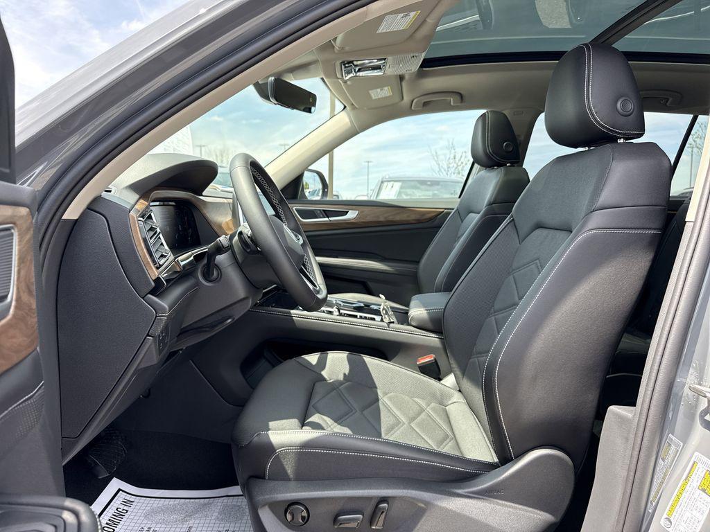 new 2026 Volkswagen Atlas car, priced at $49,181