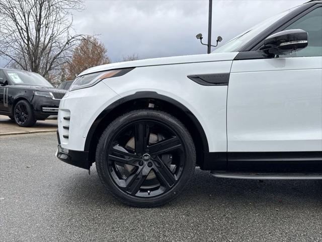 new 2025 Land Rover Discovery car, priced at $80,525