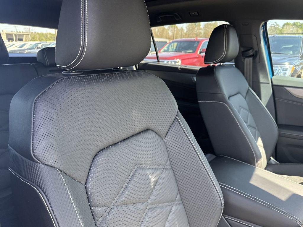 new 2025 Volkswagen Atlas Cross Sport car, priced at $43,452