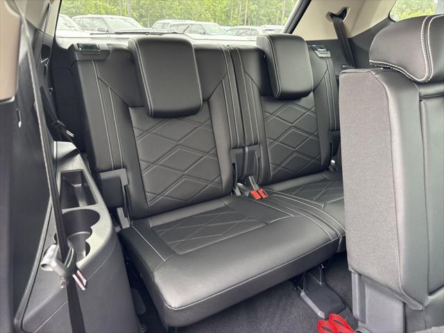 new 2025 Volkswagen Atlas car, priced at $38,274