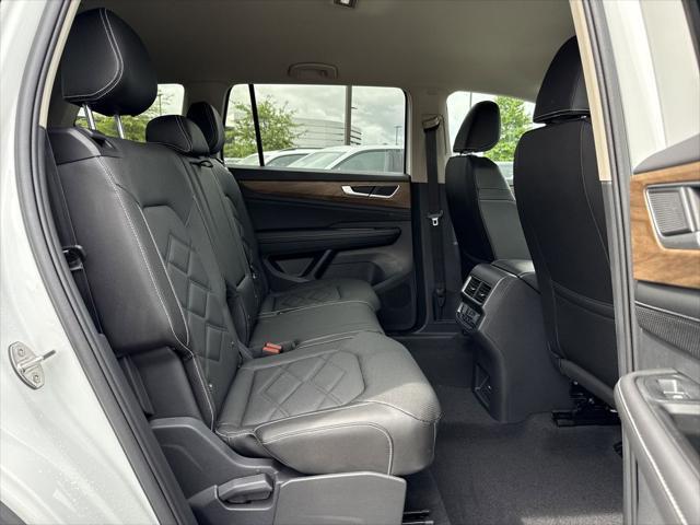 new 2025 Volkswagen Atlas car, priced at $38,274