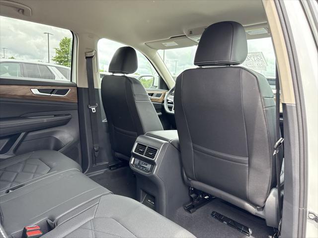 new 2025 Volkswagen Atlas car, priced at $38,274