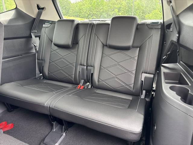 new 2025 Volkswagen Atlas car, priced at $38,274