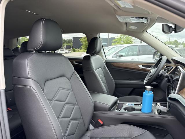 new 2025 Volkswagen Atlas car, priced at $38,274