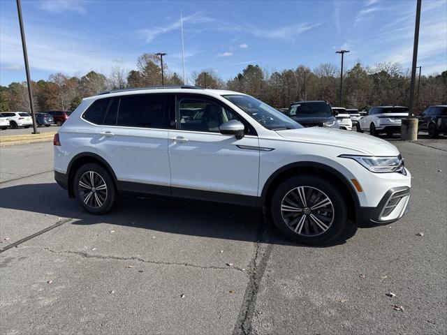 new 2024 Volkswagen Tiguan car, priced at $29,127