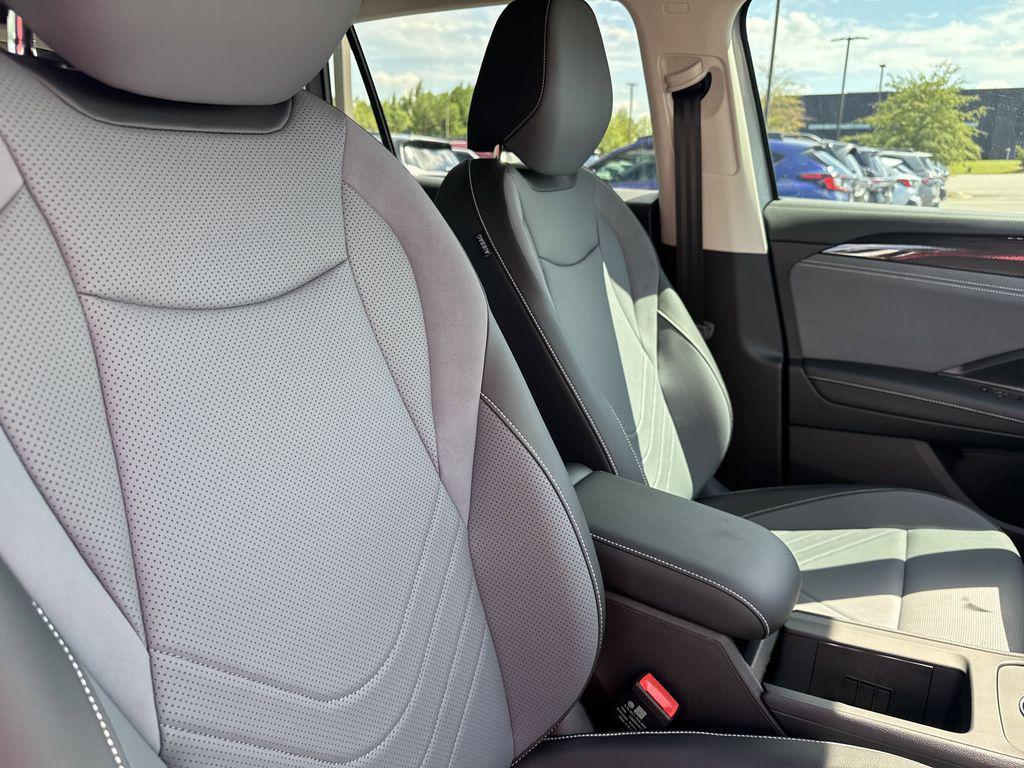 new 2025 Volkswagen Tiguan car, priced at $33,000