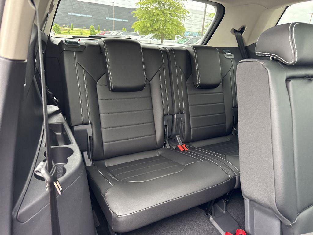 new 2025 Volkswagen Atlas car, priced at $49,300