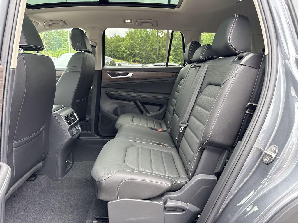 new 2025 Volkswagen Atlas car, priced at $49,300
