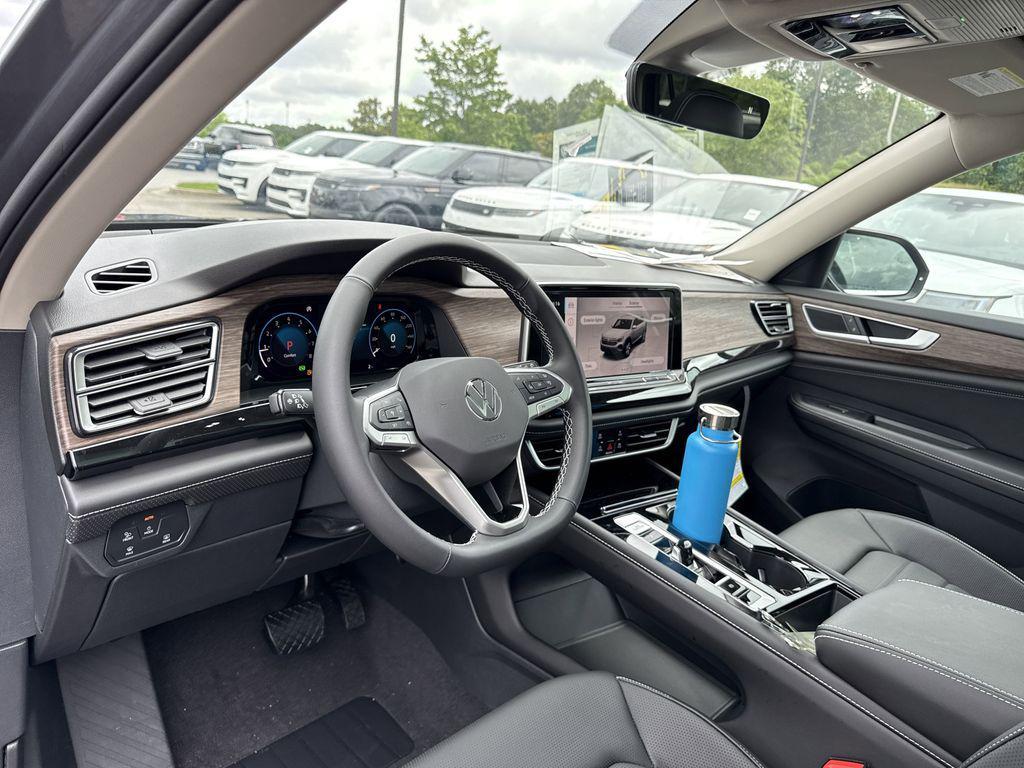 new 2025 Volkswagen Atlas car, priced at $49,300