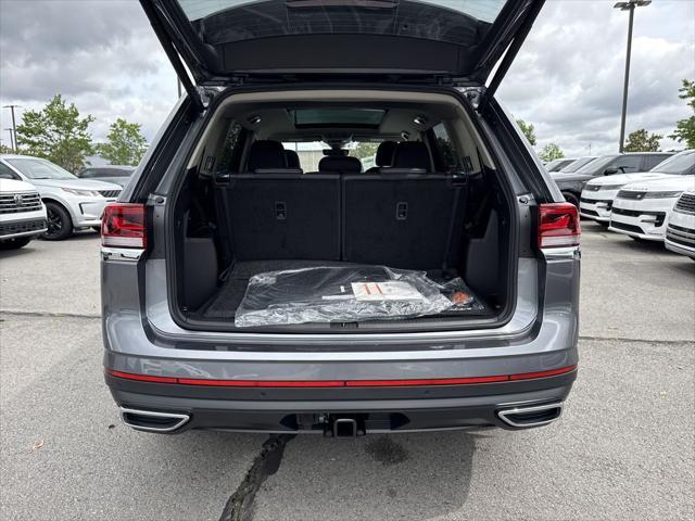 new 2025 Volkswagen Atlas car, priced at $48,072