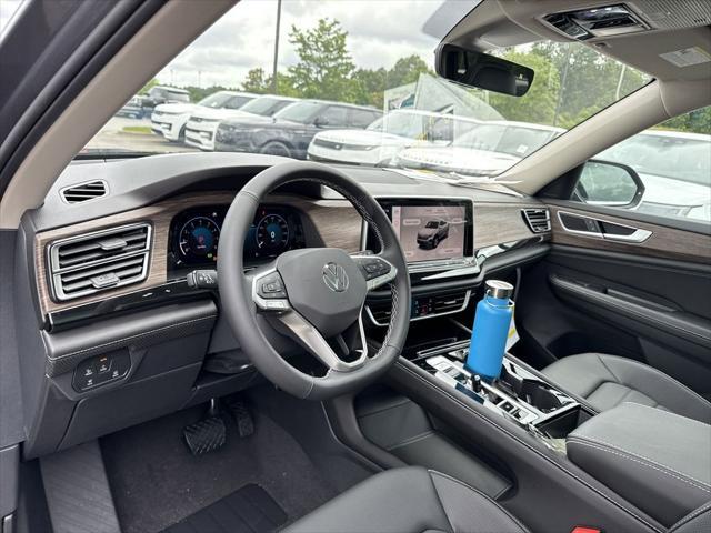 new 2025 Volkswagen Atlas car, priced at $48,072