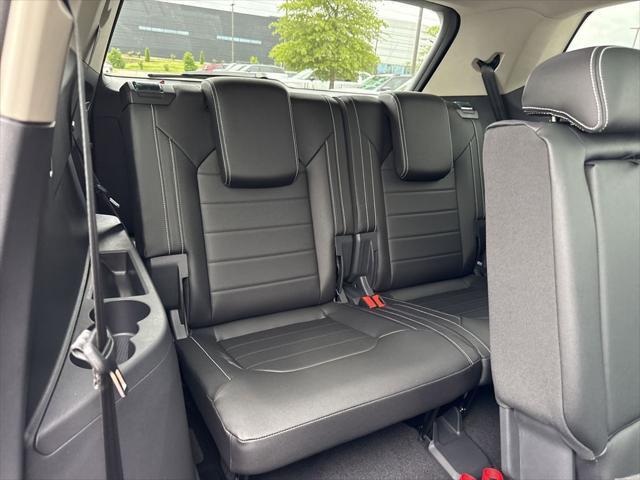 new 2025 Volkswagen Atlas car, priced at $48,072