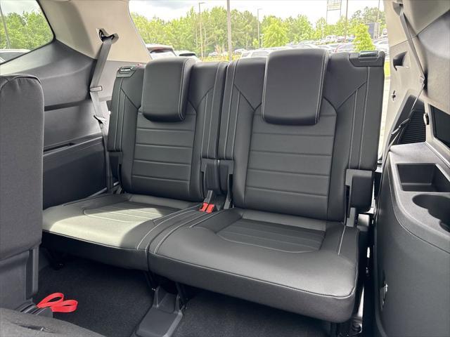 new 2025 Volkswagen Atlas car, priced at $48,072