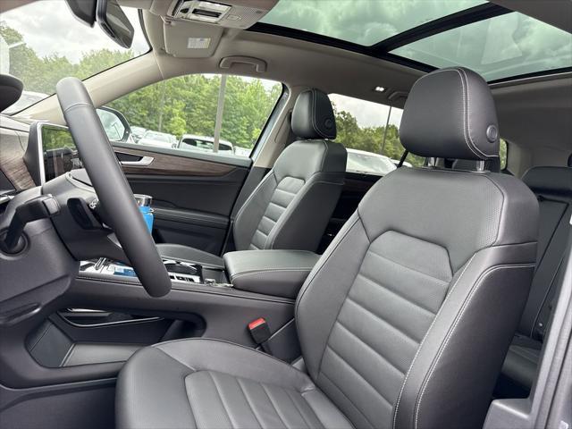 new 2025 Volkswagen Atlas car, priced at $48,072