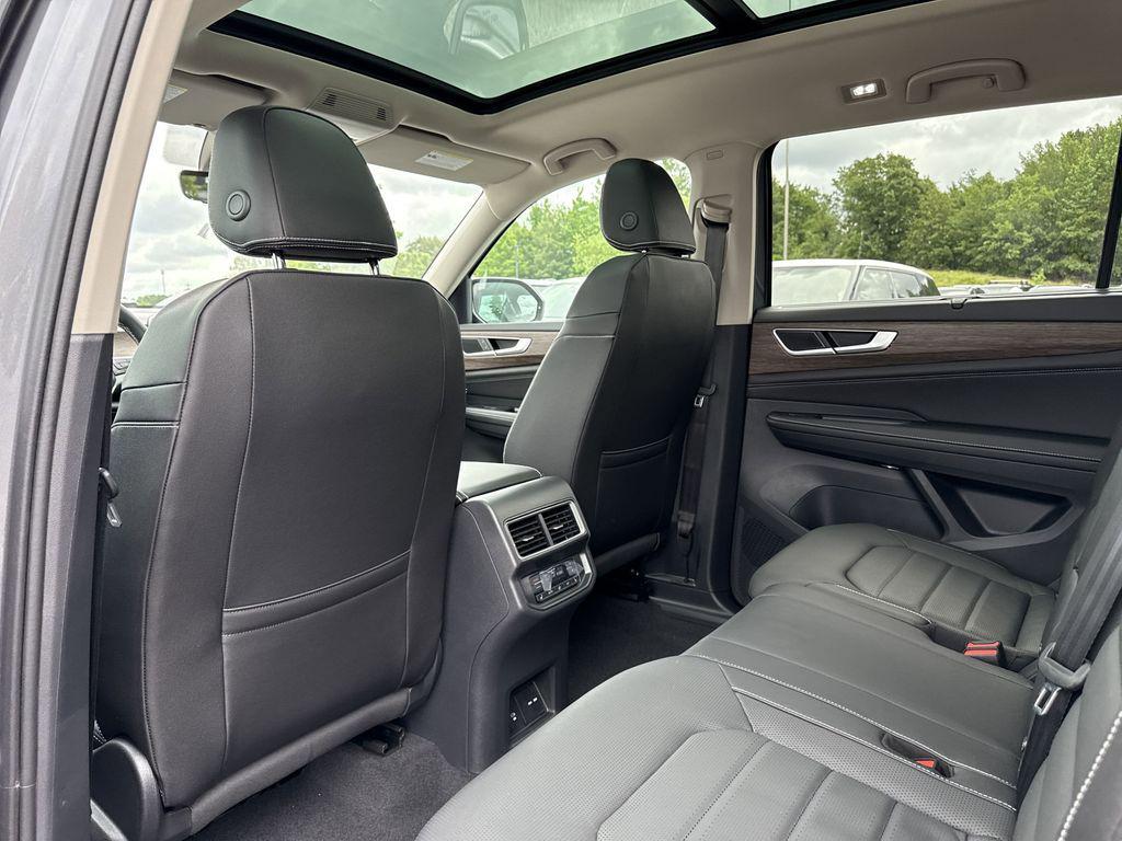 new 2025 Volkswagen Atlas car, priced at $49,300