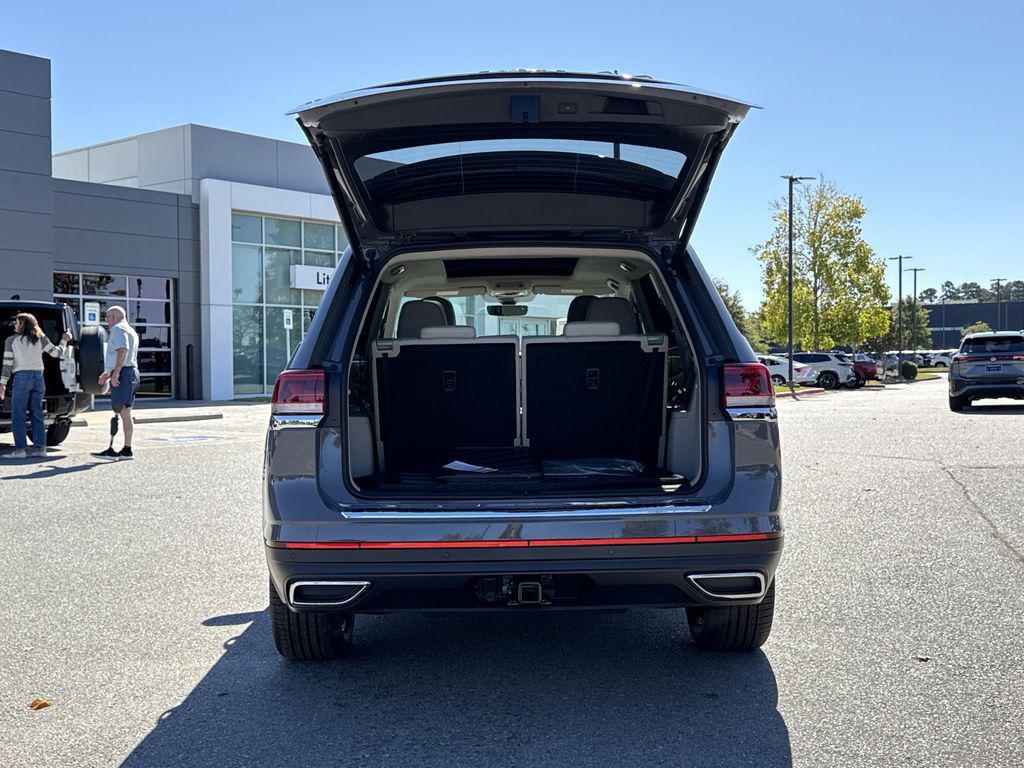 new 2026 Volkswagen Atlas car, priced at $48,586