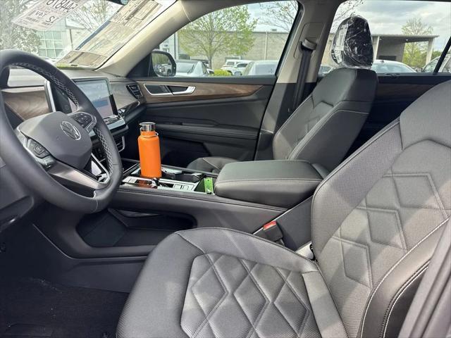 new 2025 Volkswagen Atlas car, priced at $40,697