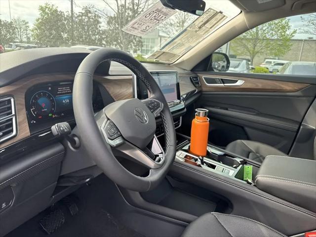 new 2025 Volkswagen Atlas car, priced at $40,697