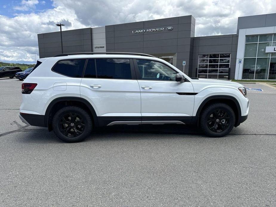 new 2024 Volkswagen Atlas car, priced at $50,466