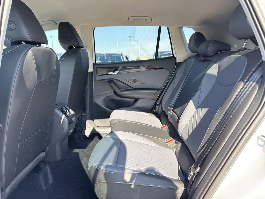 new 2025 Volkswagen Tiguan car, priced at $33,550