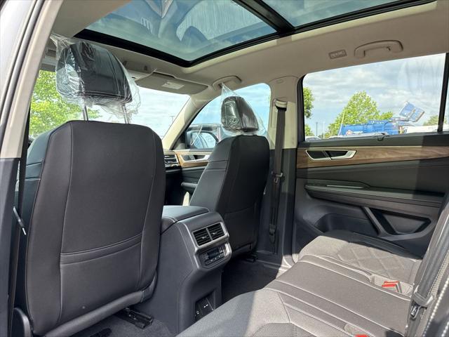 new 2025 Volkswagen Atlas car, priced at $45,475