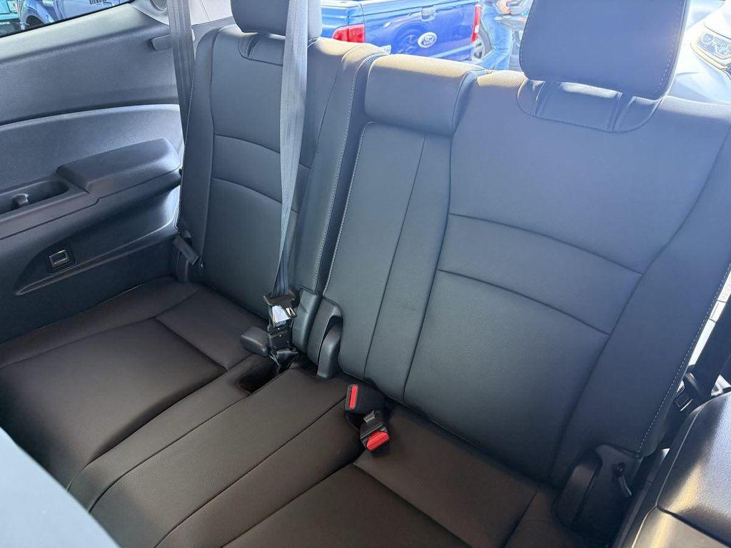 used 2022 Honda Pilot car, priced at $36,910