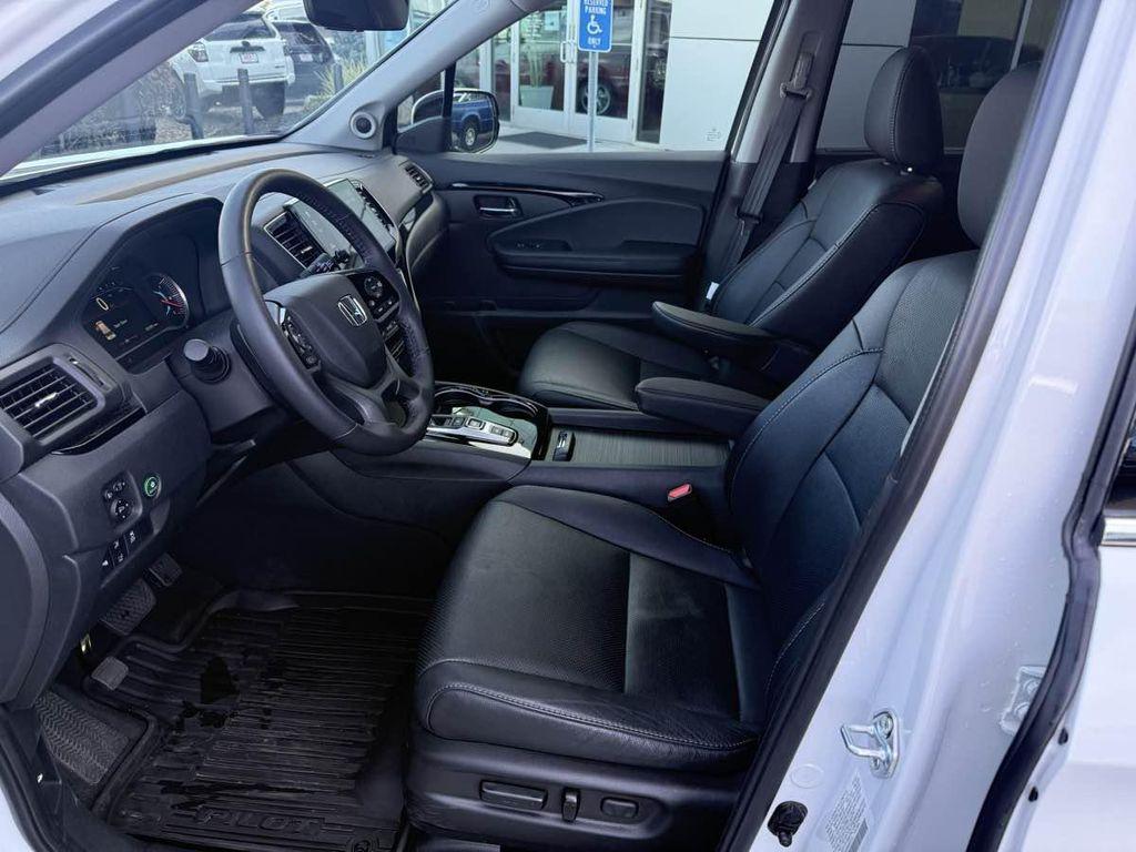 used 2022 Honda Pilot car, priced at $36,910