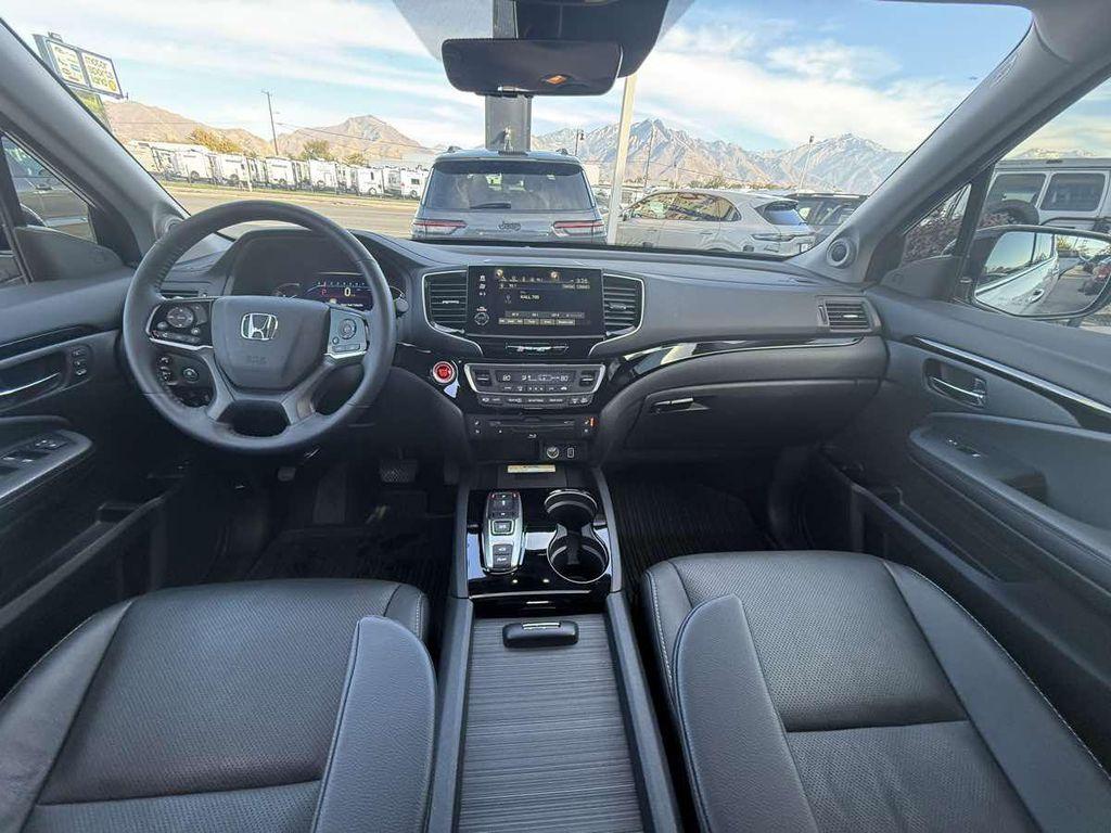 used 2022 Honda Pilot car, priced at $36,910