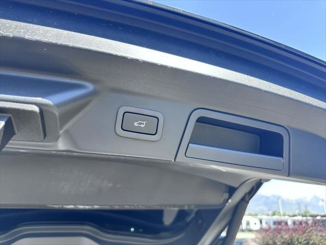 used 2021 Land Rover Range Rover Velar car, priced at $35,910
