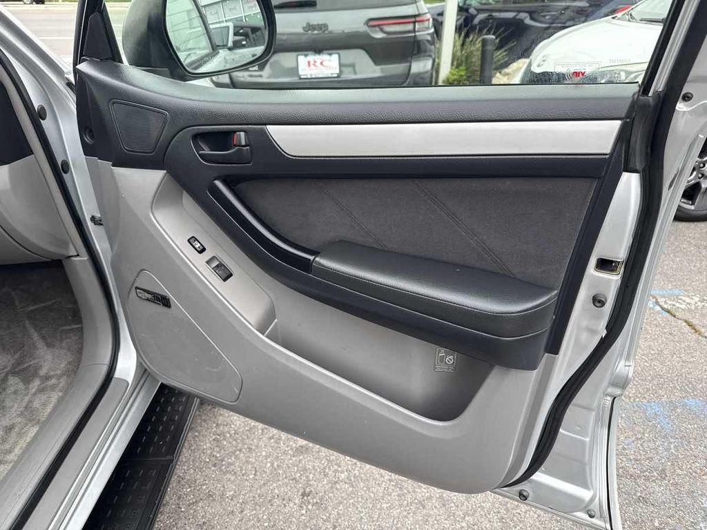 used 2005 Toyota 4Runner car, priced at $9,910