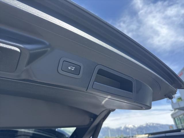 used 2018 Land Rover Range Rover Velar car, priced at $25,910
